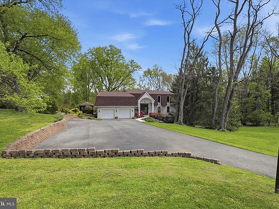 4th image of 259 Ironstone Ridge Rd