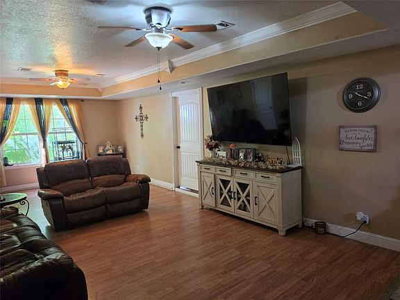4th image of 507 S Temple Dr