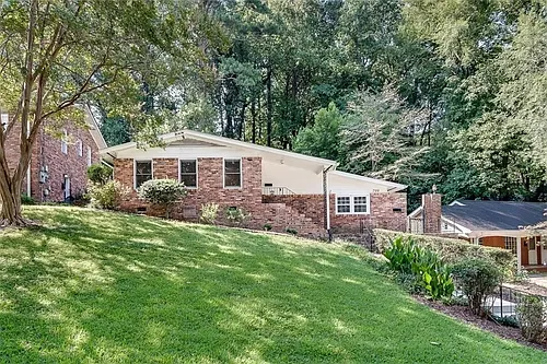 799 Marstevan Dr NE Photo 1