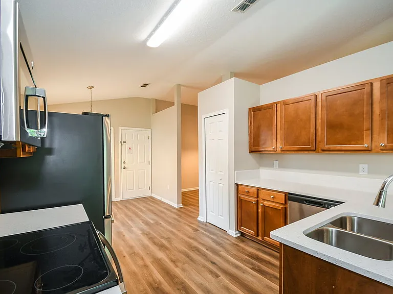 10267 Normanwood Ct — Photo 8