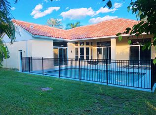 19250 Cloister Lake Ln, Boca Raton, FL 33498