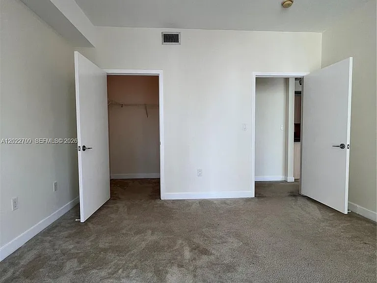 1111 SW 1st Ave #2118 — Photo 10