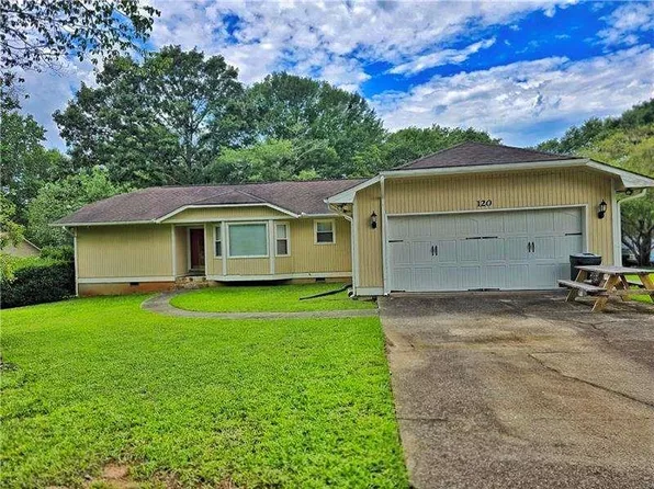 120 Aspen Lake Dr E, Newnan, GA 30263