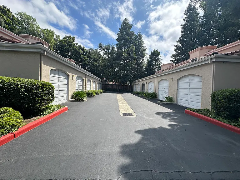 Detached Garage