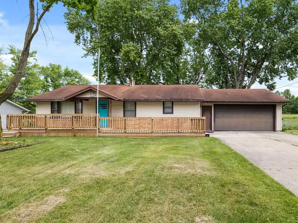 1104 Walcrest Dr, Mansfield, OH 44903