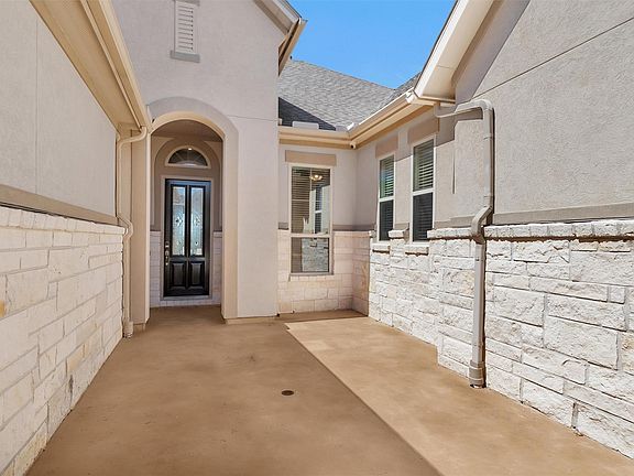 4th image of 20707 Stillhaven Rd