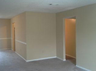 122 Sparrows Ln, Norcross, GA 30093