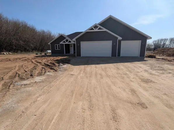 N2276 High Ridge Ln, New London, WI 54961