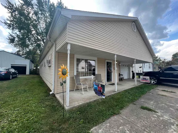 169 F St NE, Linton, IN 47441