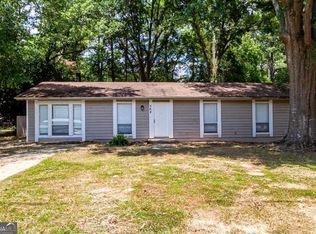 568 Lakeridge Dr SE, Conyers, GA 30094