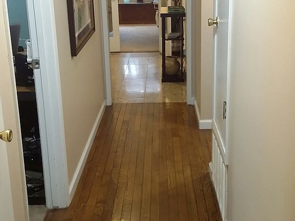 3rd image of 1528 Estelle Ave