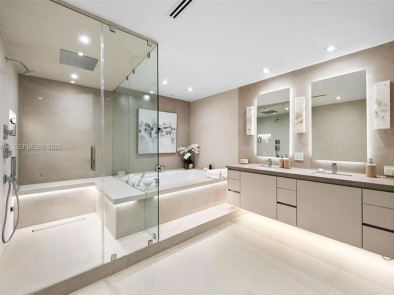 60 Edgewater Dr #11F — Photo 14