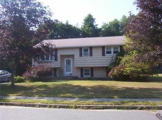 10 Lantern Ln, Bridgewater, MA 02324