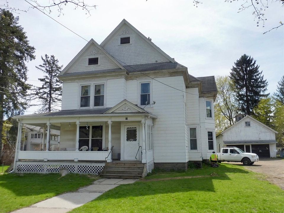 1st image of 17 River St