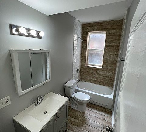 5th image of 8021-23 S Carpenter St #11005017