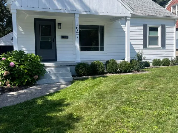 1647 Sylvan Ave SE, Grand Rapids, MI 49506