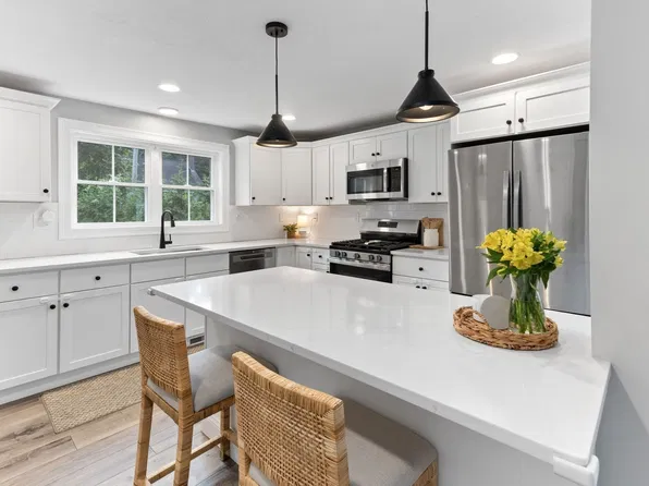 52 Lincoln St, North Easton, MA 02356