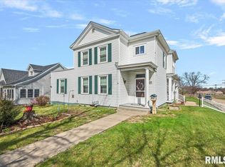 402 W Washington St, Pittsfield, IL 62363