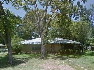 116 Thunderbird Dr, Athens, TX