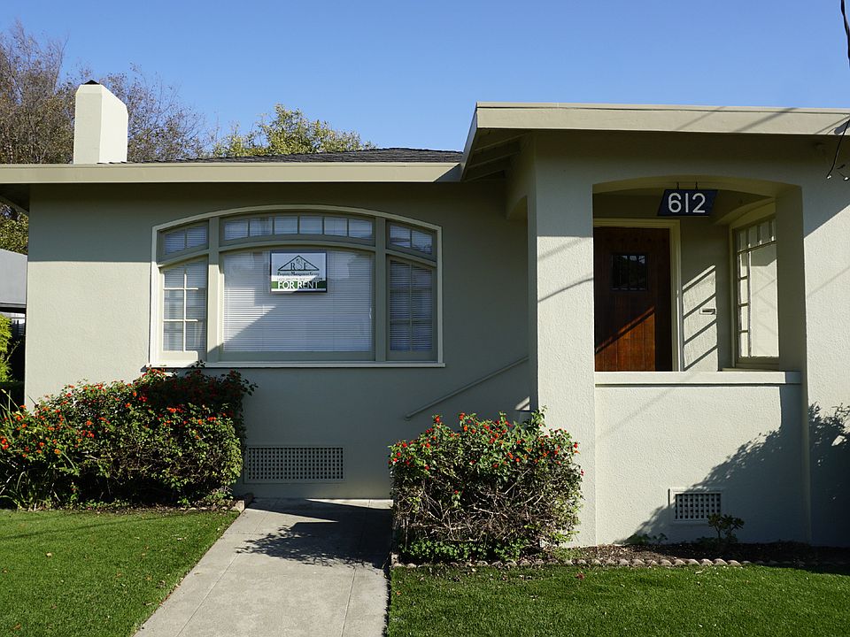 1st image of 612 32nd St