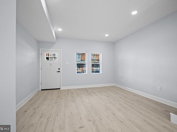 4th image of 4116 N 8th St