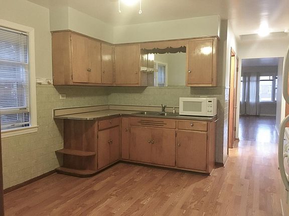 5th image of 3658 N Christiana Ave #2