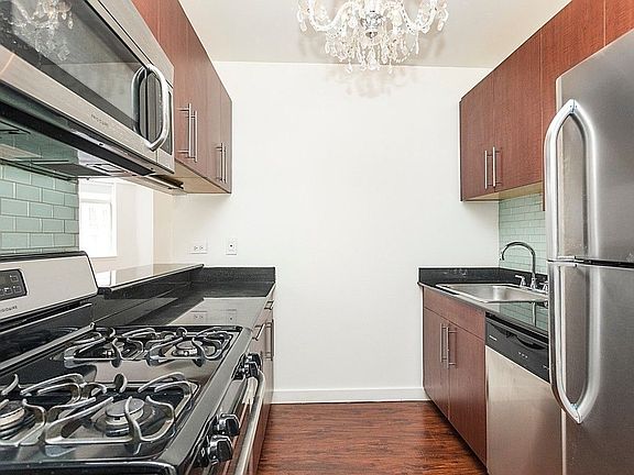 3rd image of 100 John St APT 2906