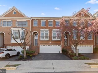 10367 Gershwin Ct, Oakton, VA 22124