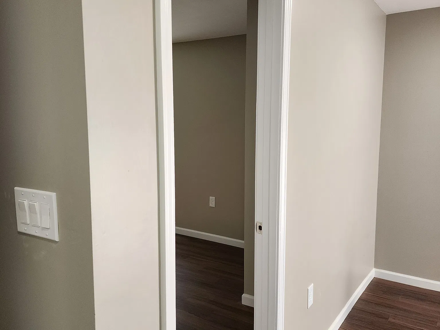 1 bed, 300 sqft, $1,350 — Photo 3