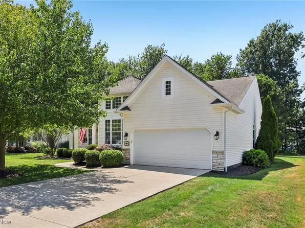 694 Coronado Cir, Avon Lake, OH 44012