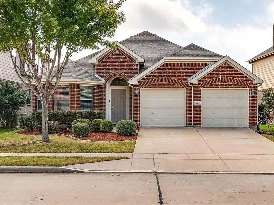 1st image of 838 Lake Hollow Dr