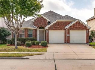 838 Lake Hollow Dr, Little Elm, TX 75068