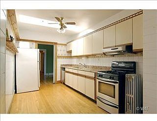 3rd image of 2513 W Leland Ave #3W