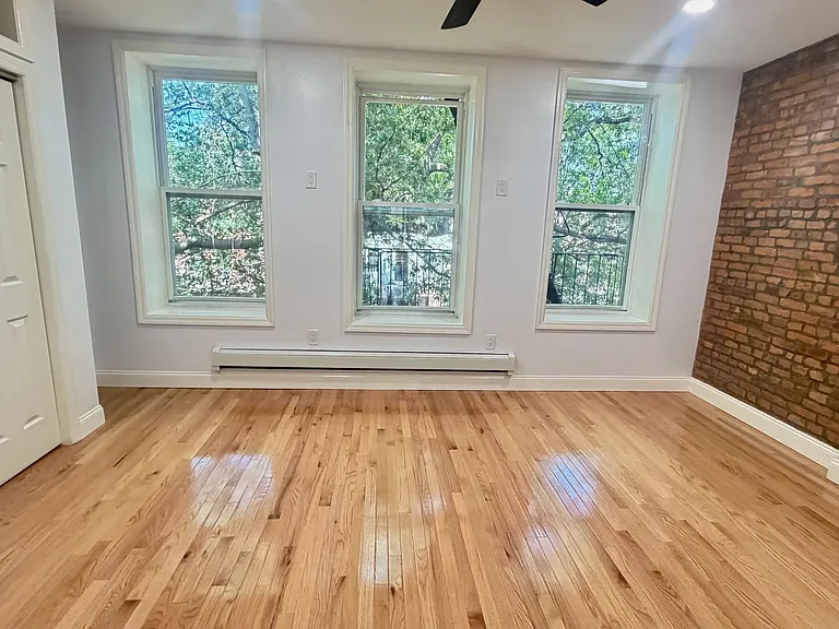 251 Madison St #2 — Photo 5