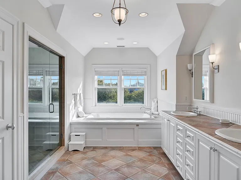 22 Sagg Pond Ct — Photo 13