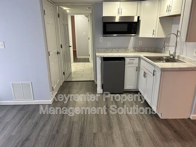 421 N Charlotte Ave — Photo 40