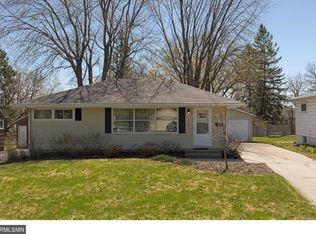 8821 Club Rd, Saint Louis Park, MN 55426