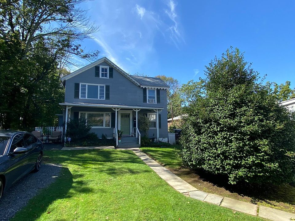 1st image of 204 Irvington Ave #2