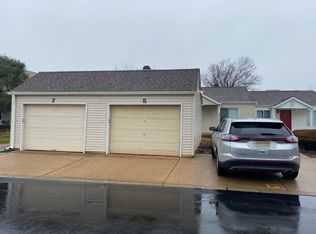 5 Inwood Ter, Freehold, NJ 07728