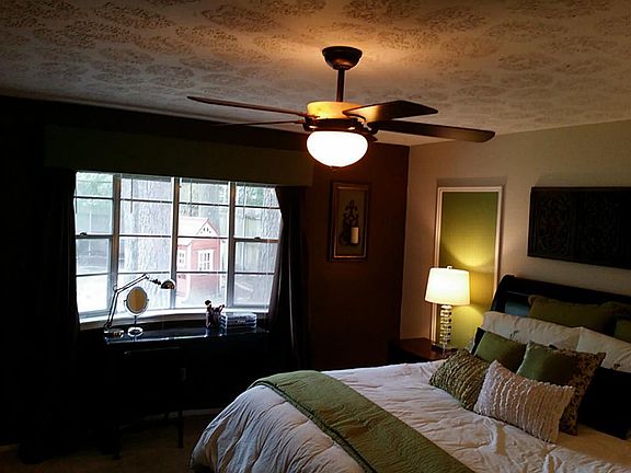 Another angle of the Masters, showing the Bay Window