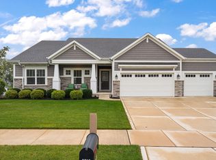 2702 Stirling Dr, Valparaiso, IN 46383