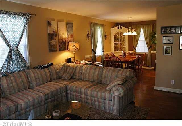 1st image of 2505 Woodview Dr
