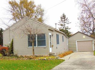 806 Borton Ave, Essexville, MI