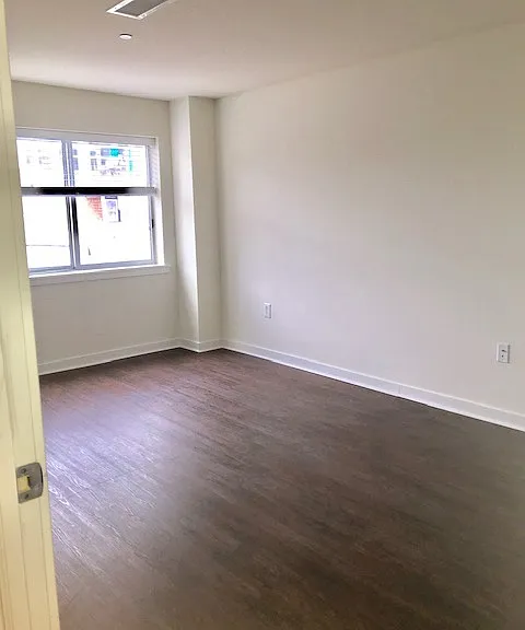 1031 Spring St — Photo 16