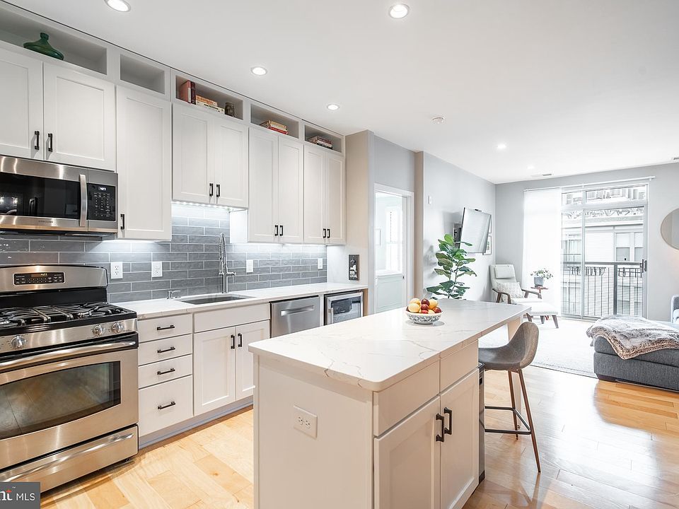 1st image of 1800 Wilson Blvd Unit 435