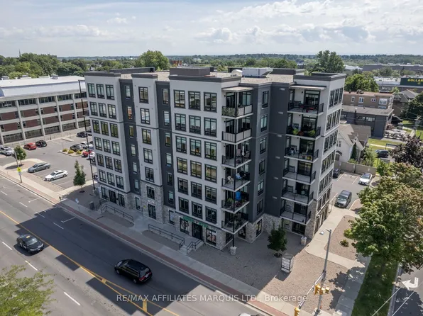 108 2nd St E #604, Cornwall, ON K6H 0C9