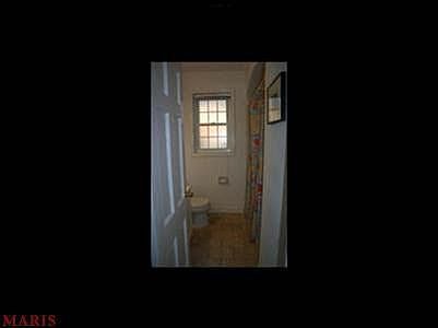 Bathroom with Tub/Shower & Closet