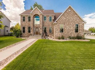 9898 S Eden Point Cir, South Jordan, UT 84095