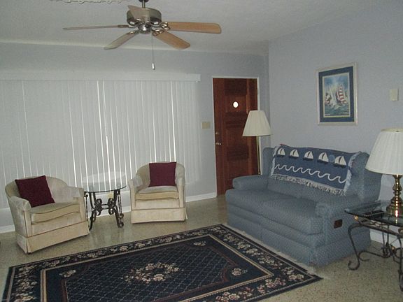 3rd image of 33425 Pleasant Ln