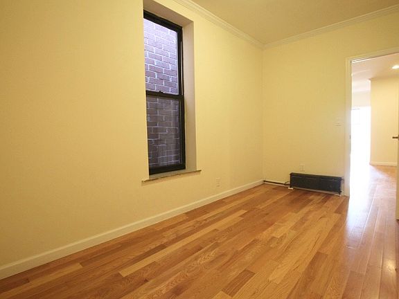 5th image of 309 E 83rd St #5E